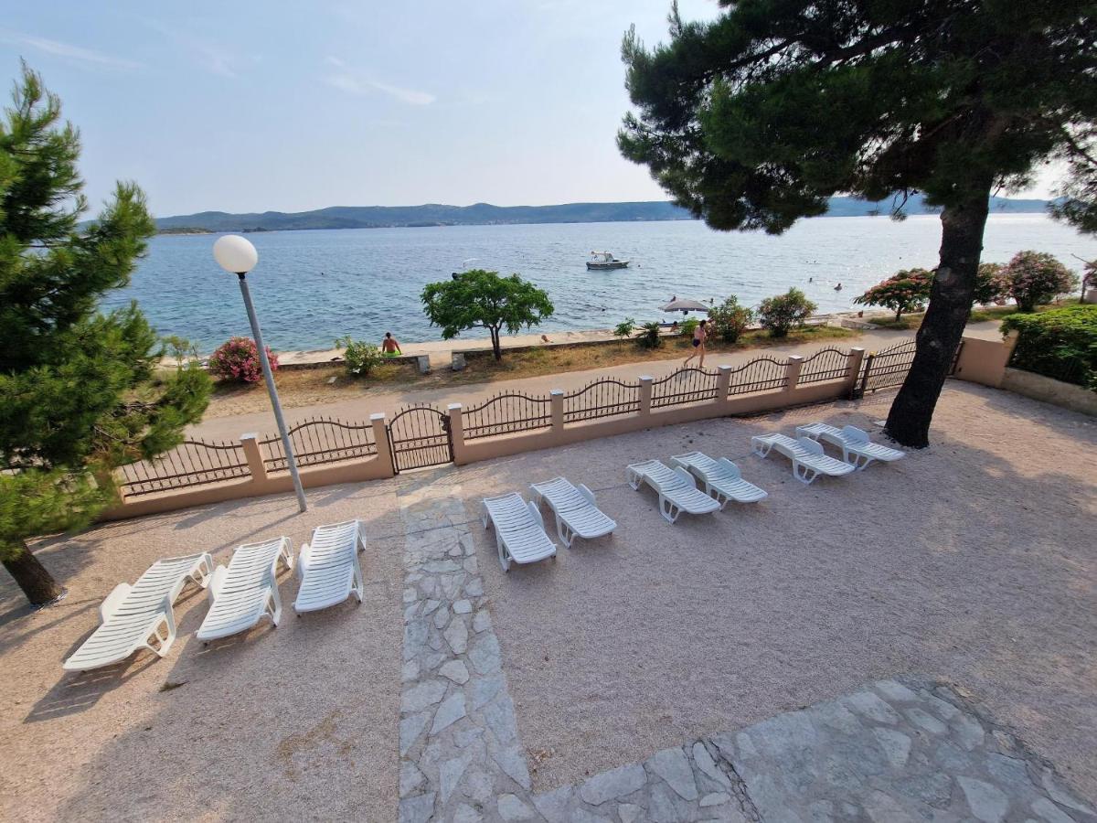 5 Meters From The Sea With Private Beach - 70M2 Colibri Sunset Apartments Sveti Petar  Buitenkant foto