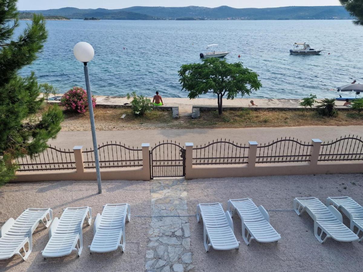 5 Meters From The Sea With Private Beach - 70M2 Colibri Sunset Apartments Sveti Petar  Buitenkant foto